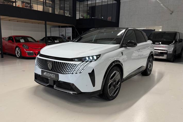 Hvid Peugeot e-3008 fra 2025