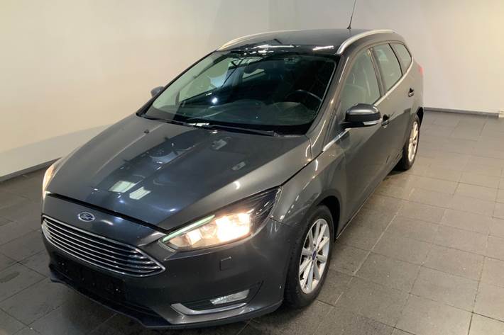 Grå Ford Focus fra 2017