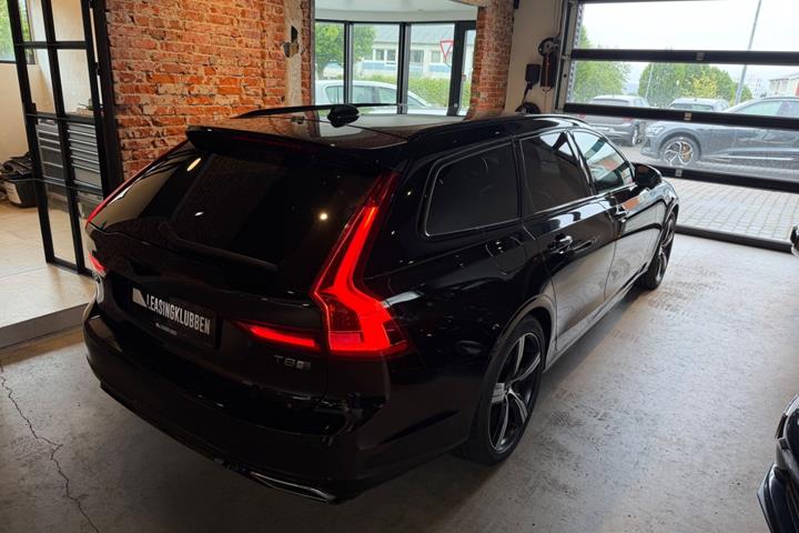 Grøn Volvo V90 fra 2020