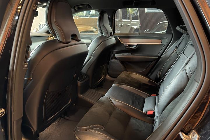 Grøn Volvo V90 fra 2020