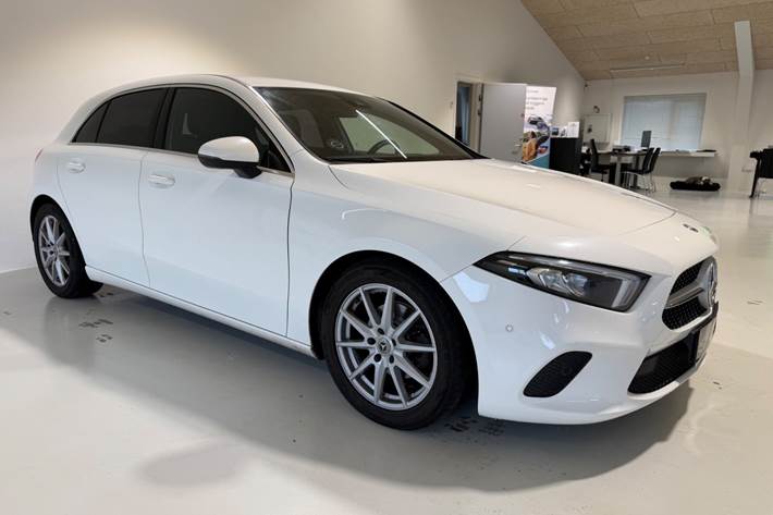 Hvid Mercedes A180 d fra 2019