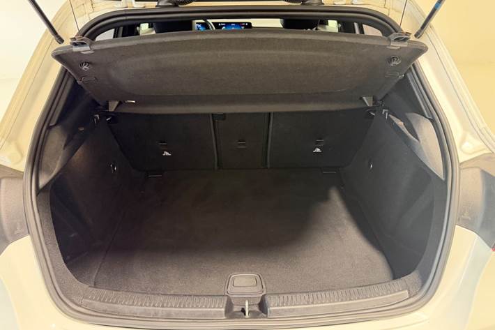 Hvid Mercedes A180 d fra 2019