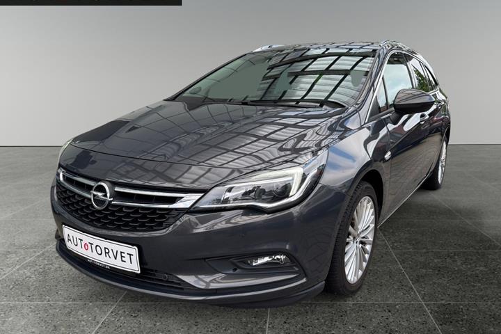 Grå Opel Astra fra 2016 set udefra