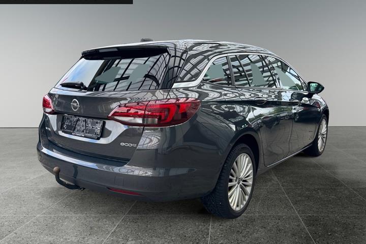 Grå Opel Astra fra 2016