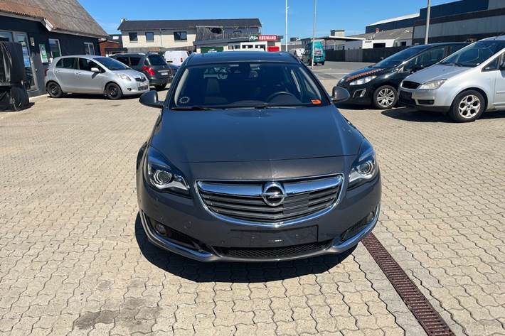 undefined Opel Insignia fra 2016