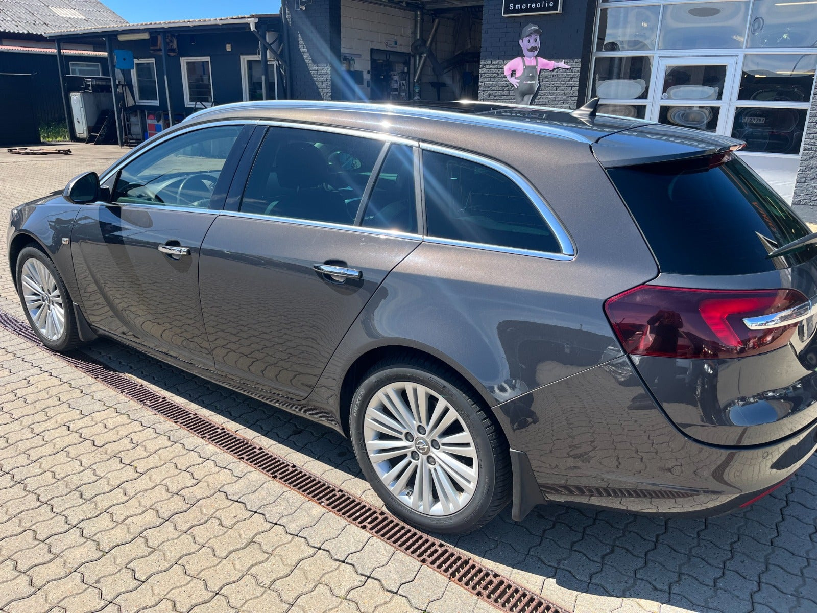 undefined Opel Insignia fra 2016