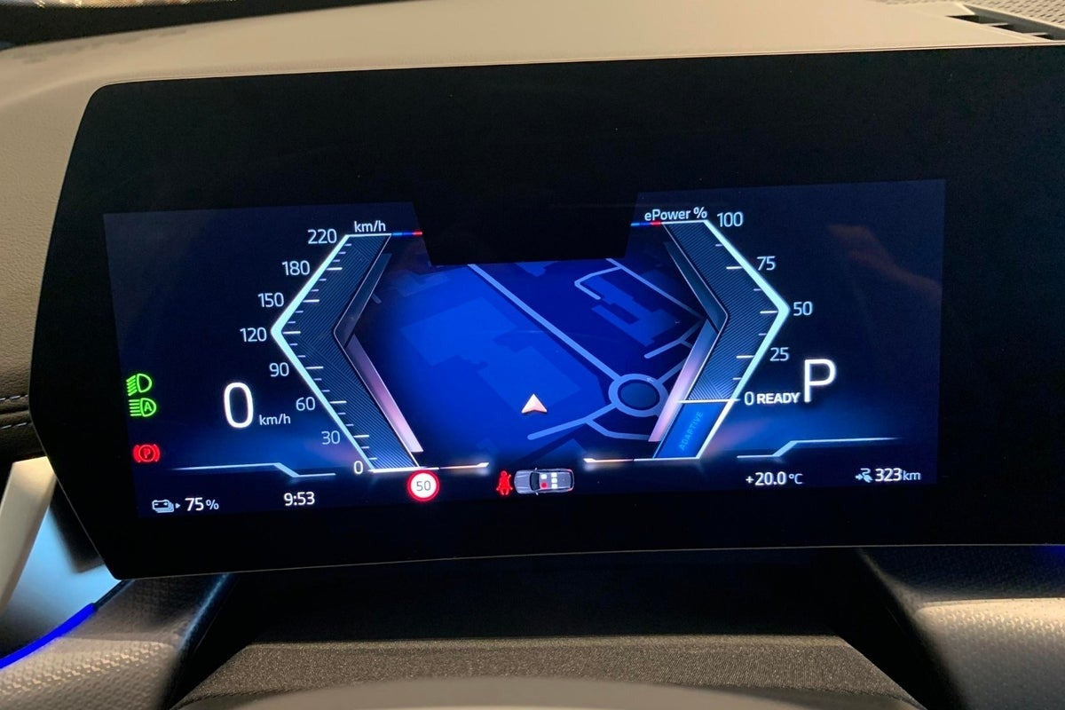 Grå BMW iX1 fra 2025