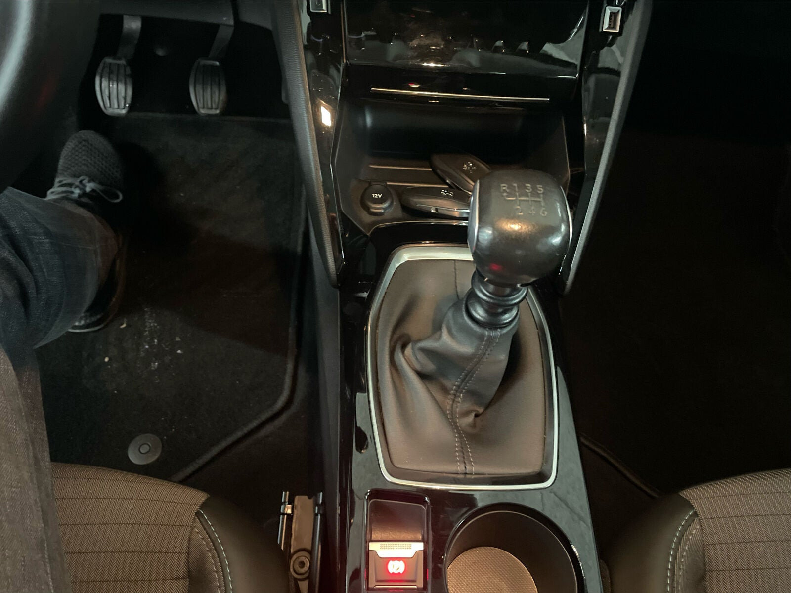 Hvid Peugeot 208 fra 2020