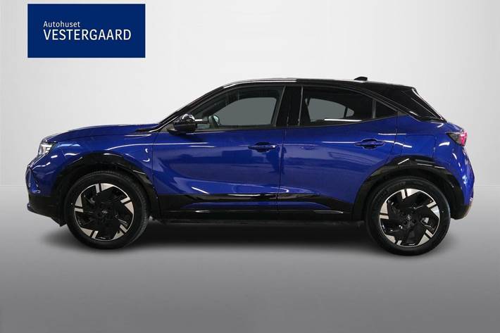 Blå Opel Mokka-e fra 2025