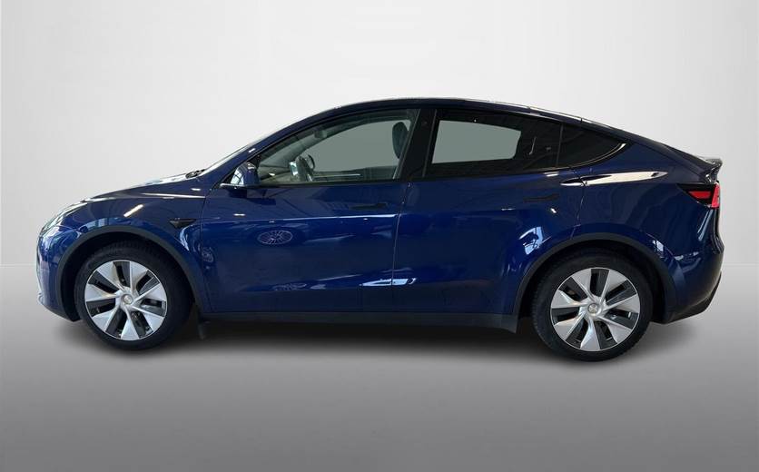 Tesla Model Y RWD