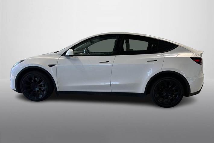 Hvid Tesla Model Y fra 2022