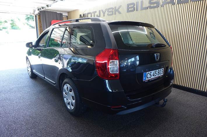 Sort Dacia Logan fra 2018