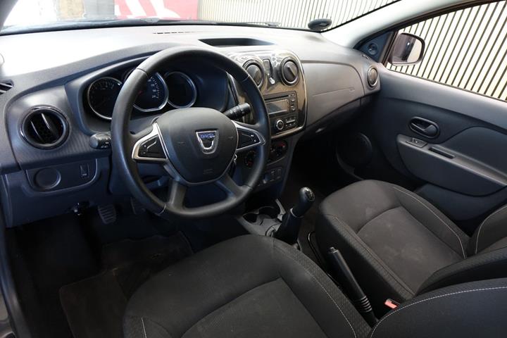 Sort Dacia Logan fra 2018