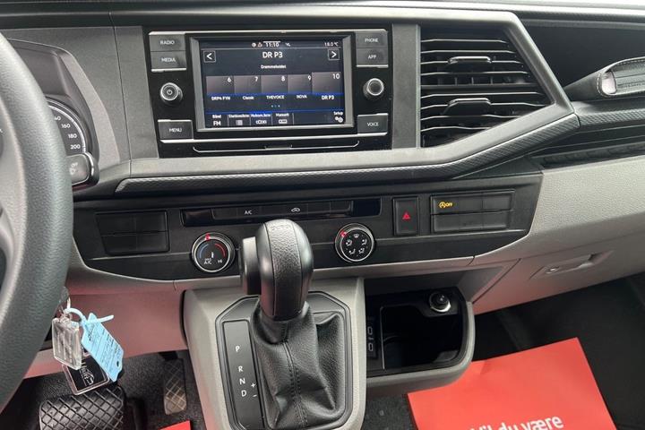 Hvid VW Transporter fra 2021