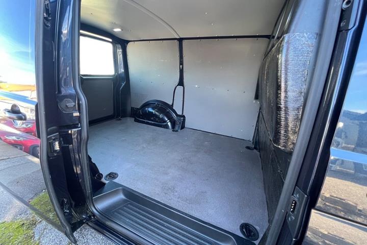 Blå VW Transporter fra 2020