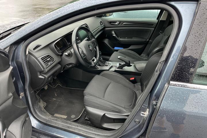 Blå Renault Megane IV fra 2017