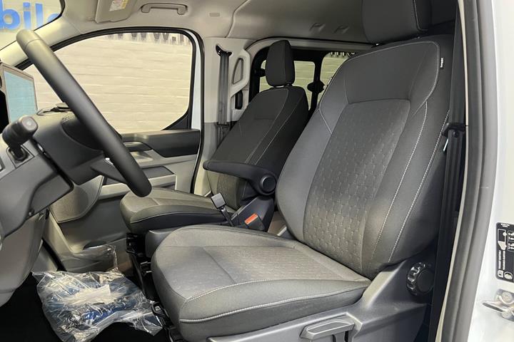 Hvid Ford E-Transit Custom 320 L1 fra 2026