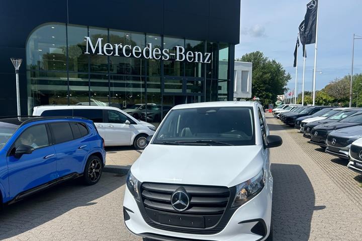 undefined Mercedes Vito 114 fra 2024