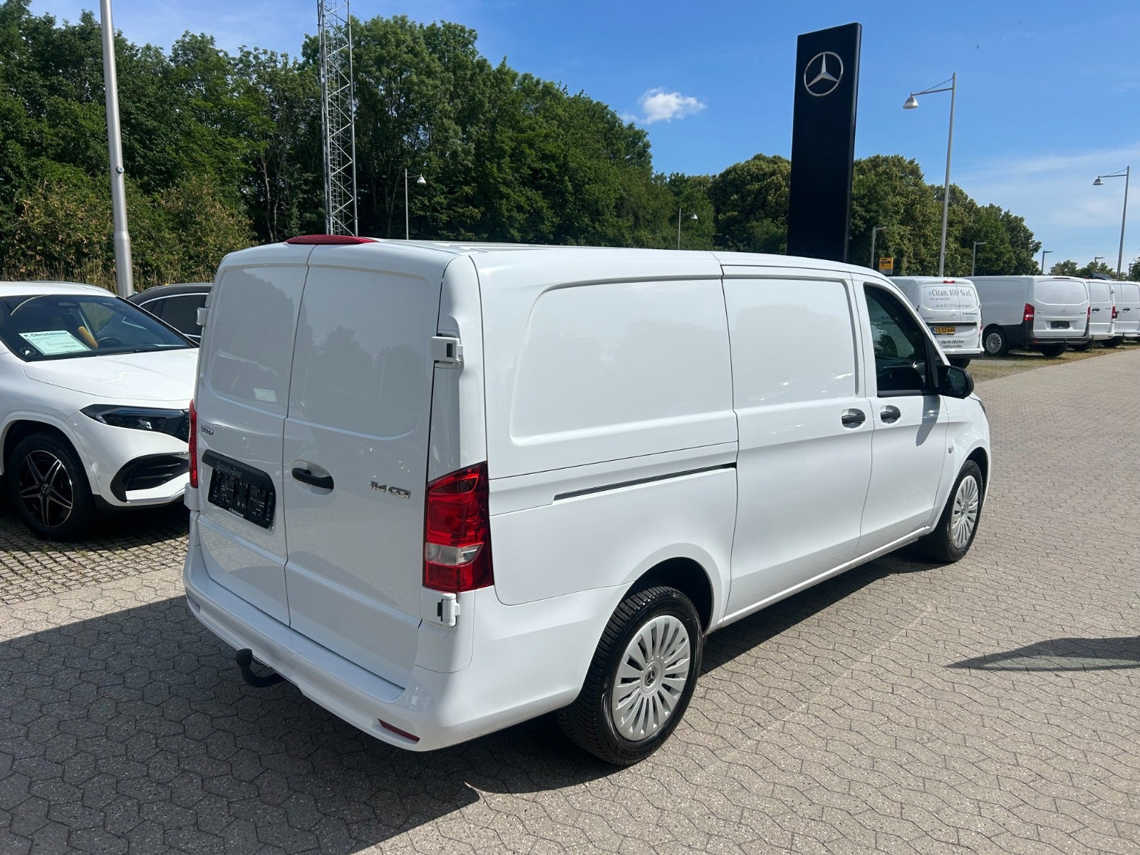 undefined Mercedes Vito 114 fra 2024