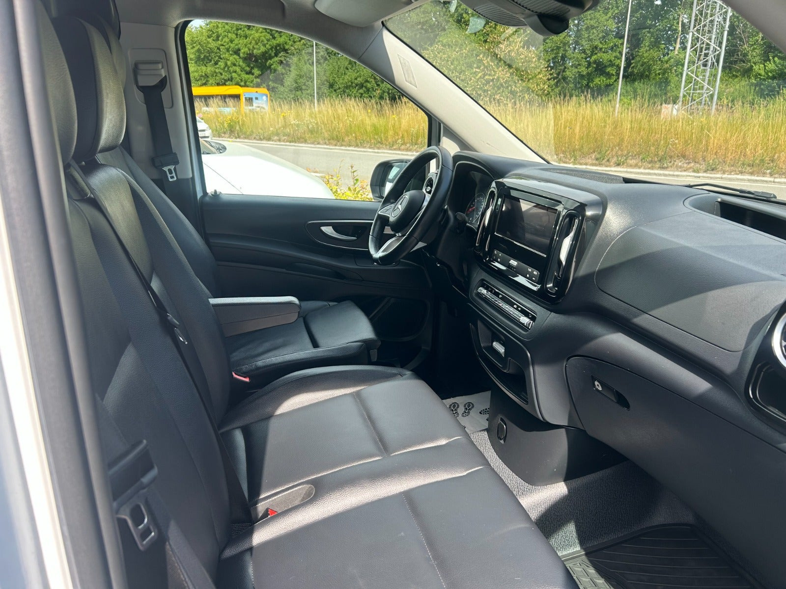 undefined Mercedes Vito 114 fra 2024