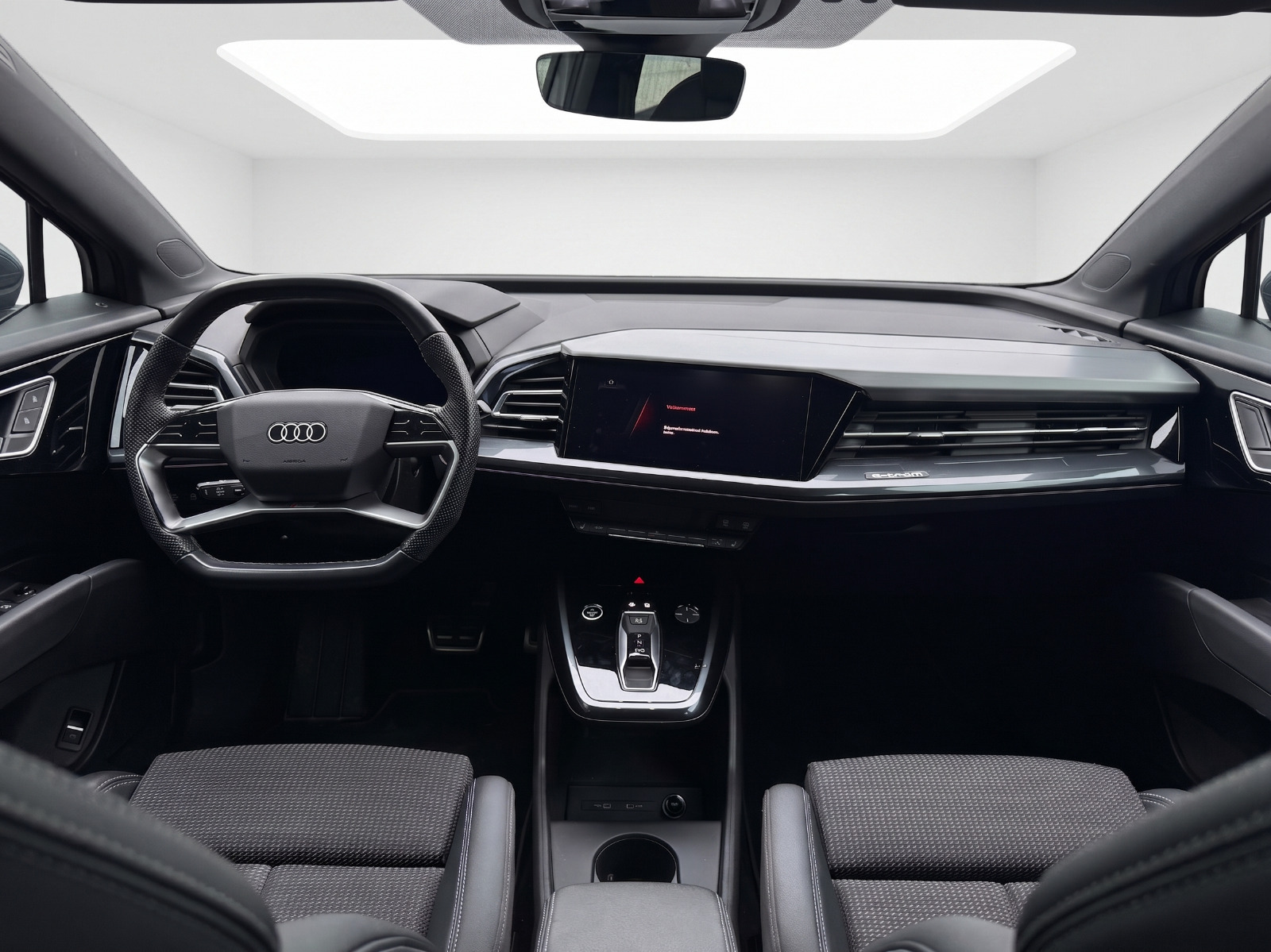 Grå Audi Q4 e-tron fra 2023