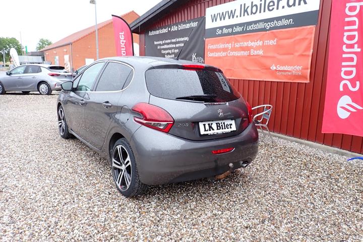 Grå Peugeot 208 fra 2018