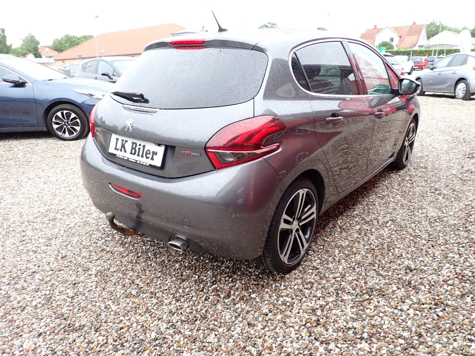 Grå Peugeot 208 fra 2018