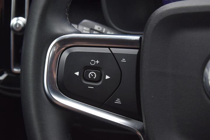 Sort Volvo XC40 fra 2023