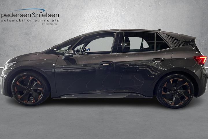 Grå Cupra Born fra 2023
