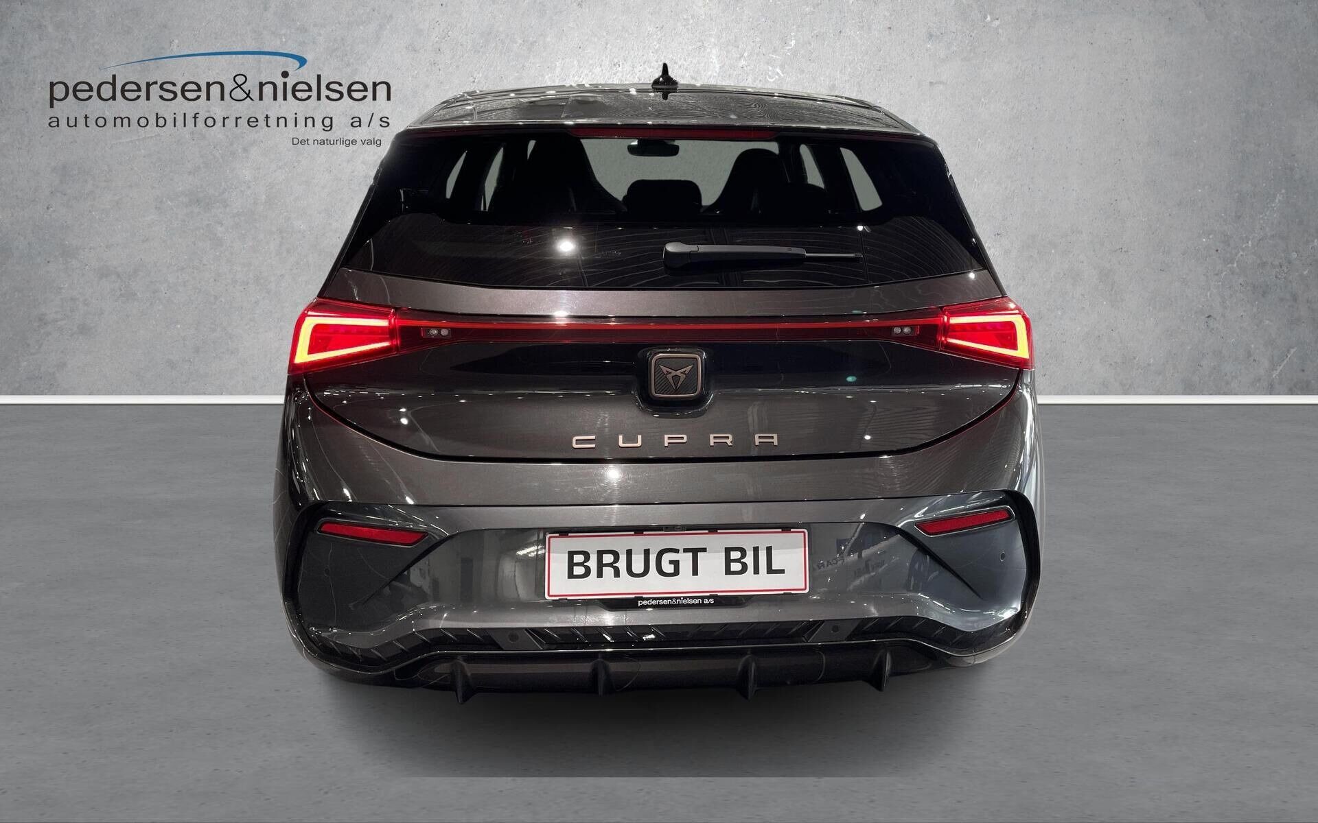 Grå Cupra Born fra 2023