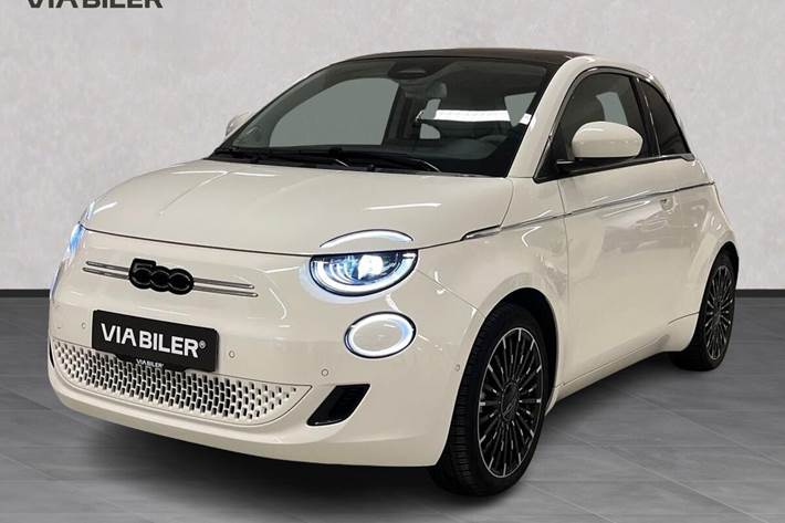 Hvid Fiat 500e fra 2023