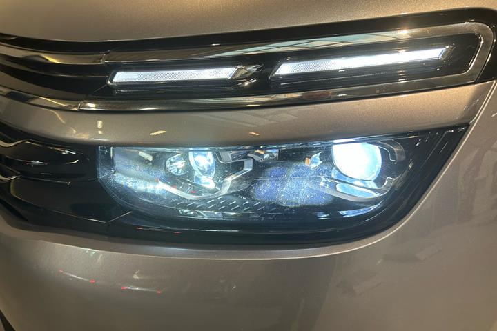 Grå Citroën C5 Aircross fra 2021