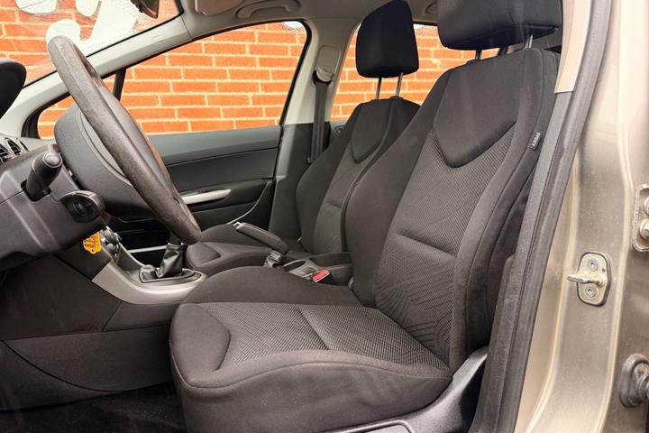 Sort Peugeot 308 fra 2011