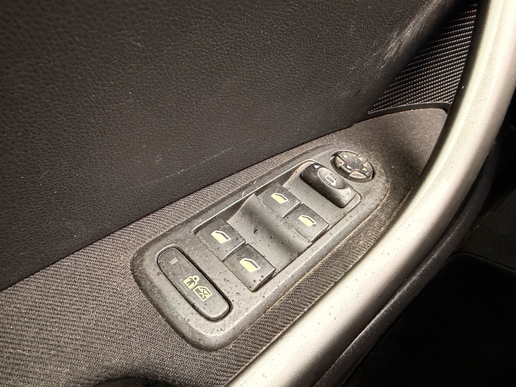 Sort Peugeot 308 fra 2011