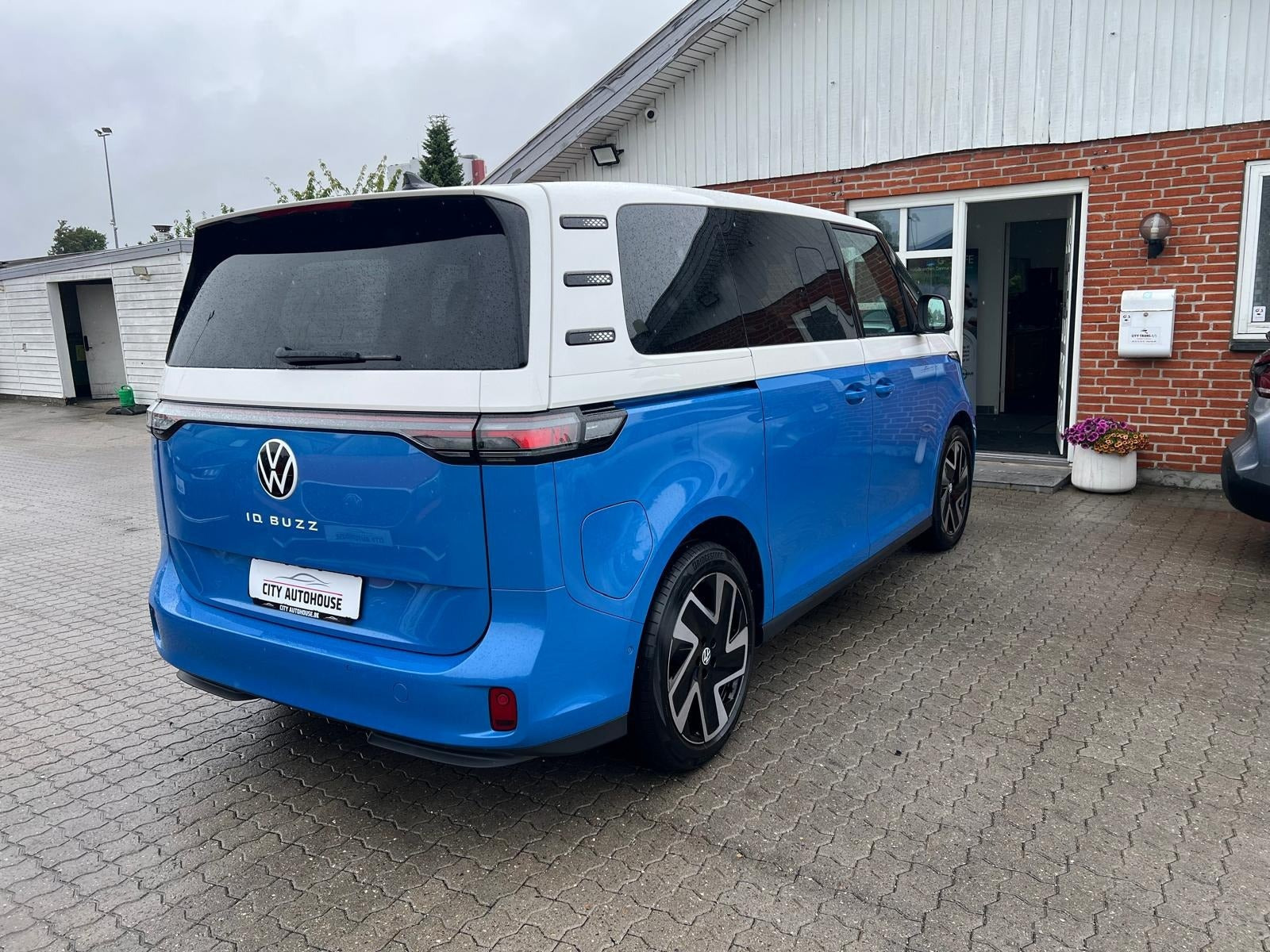 Blå VW ID.Buzz fra 2025