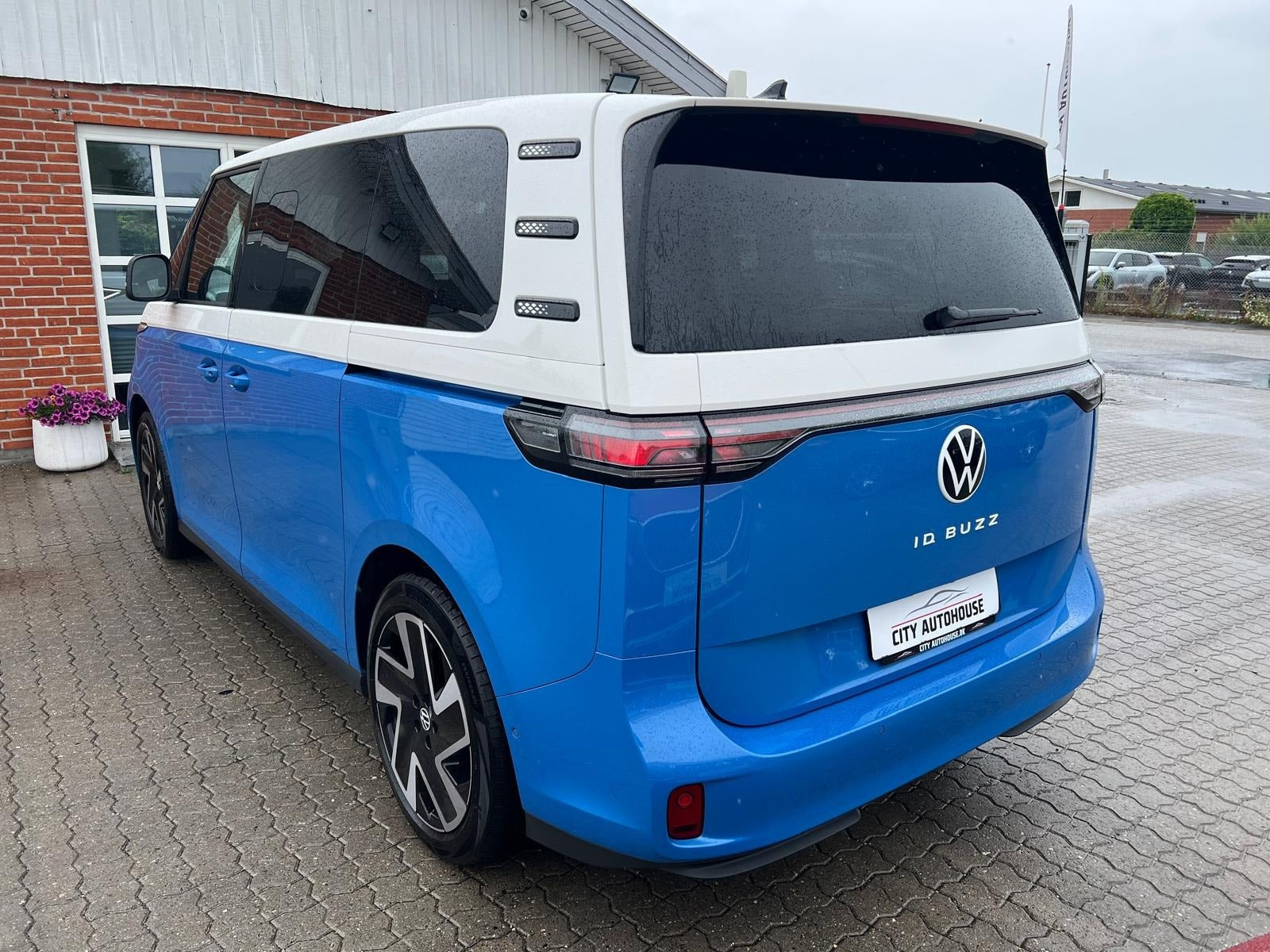 Blå VW ID.Buzz fra 2025