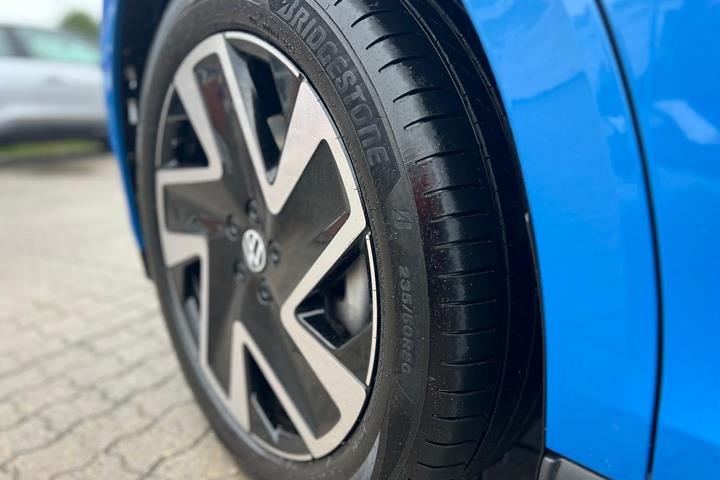 Blå VW ID.Buzz fra 2025