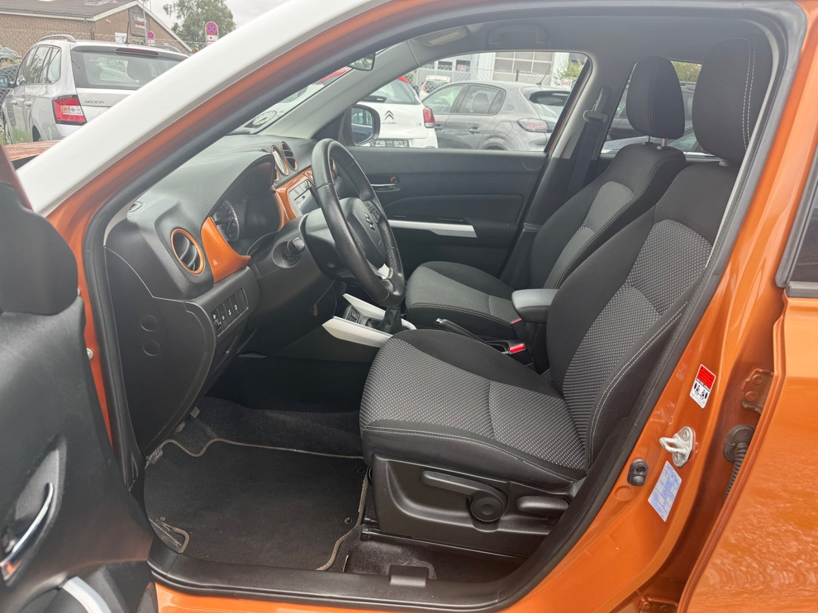 Bronze Suzuki Vitara fra 2015