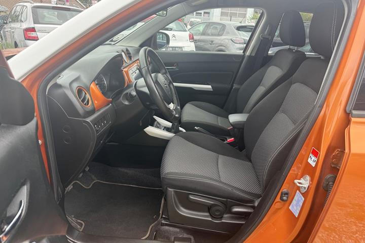 Bronze Suzuki Vitara fra 2015