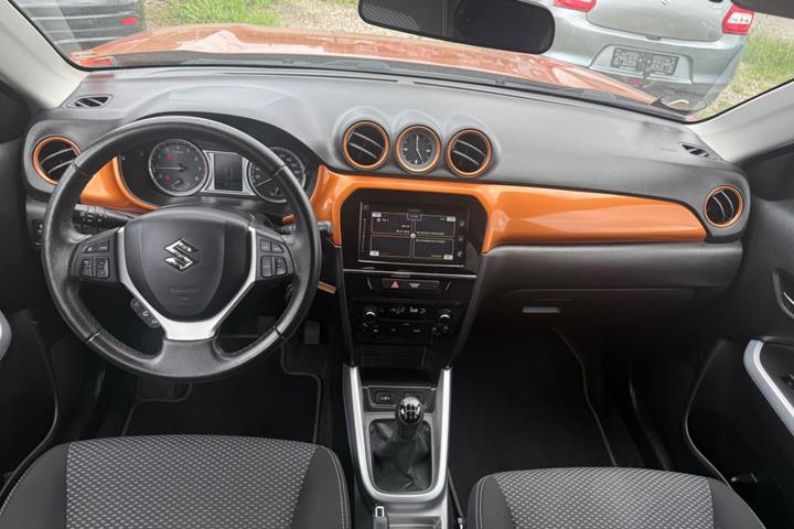 Bronze Suzuki Vitara fra 2015
