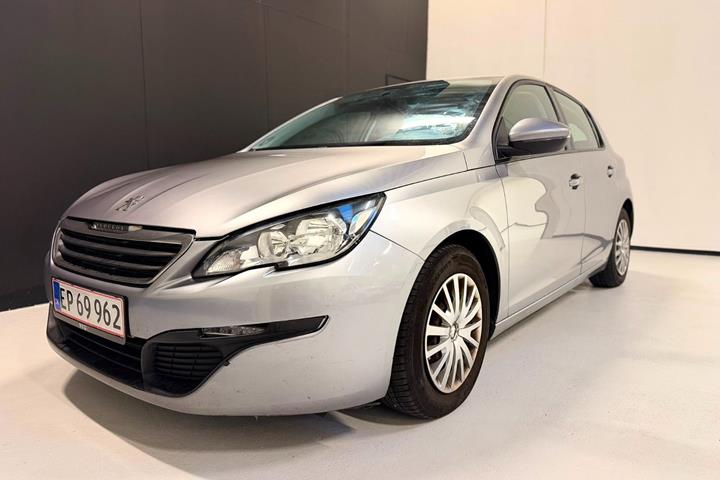 undefined Peugeot 308 fra 2014 set udefra
