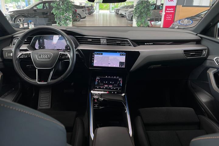 Sort Audi e-tron fra 2023