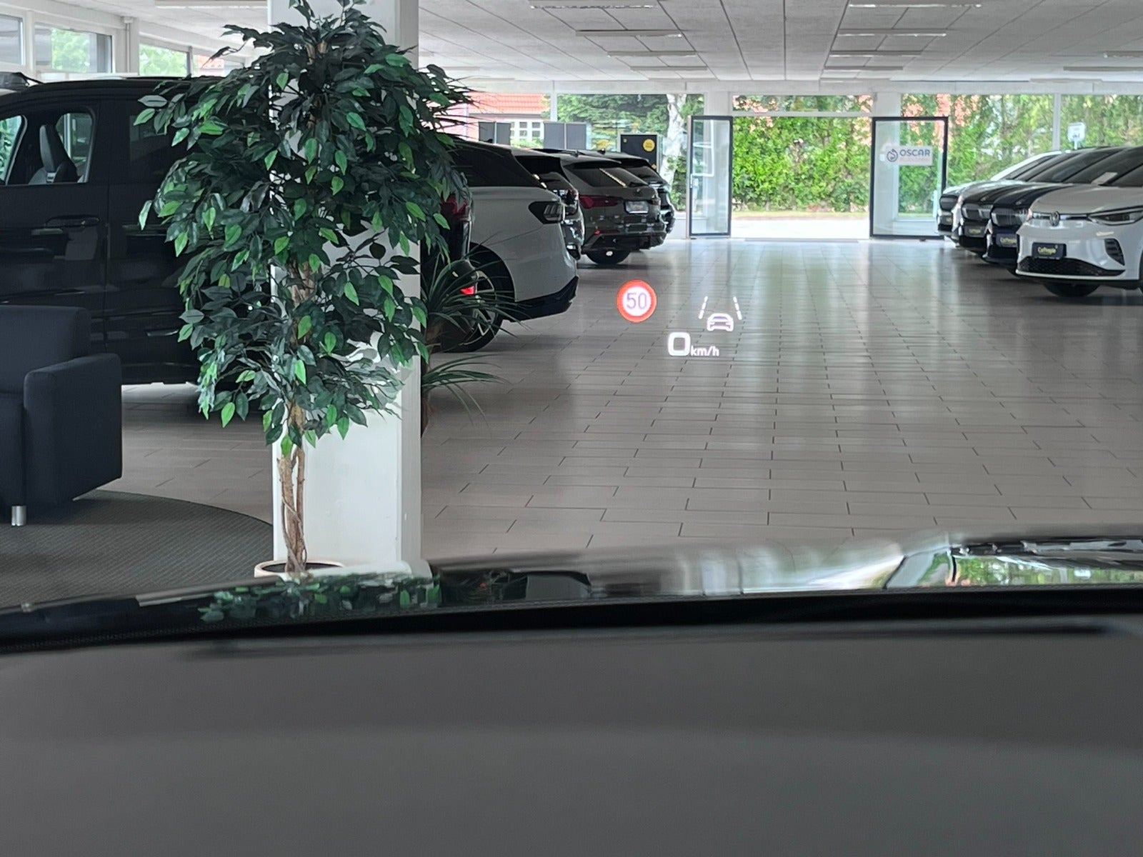 Sort Audi e-tron fra 2023