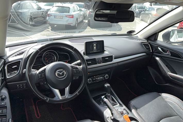 undefined Mazda 3 fra 2015