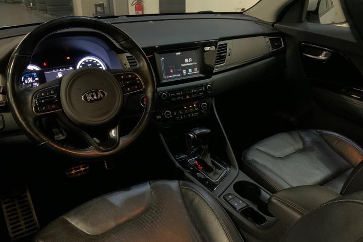 Hvid Kia Niro fra 2018