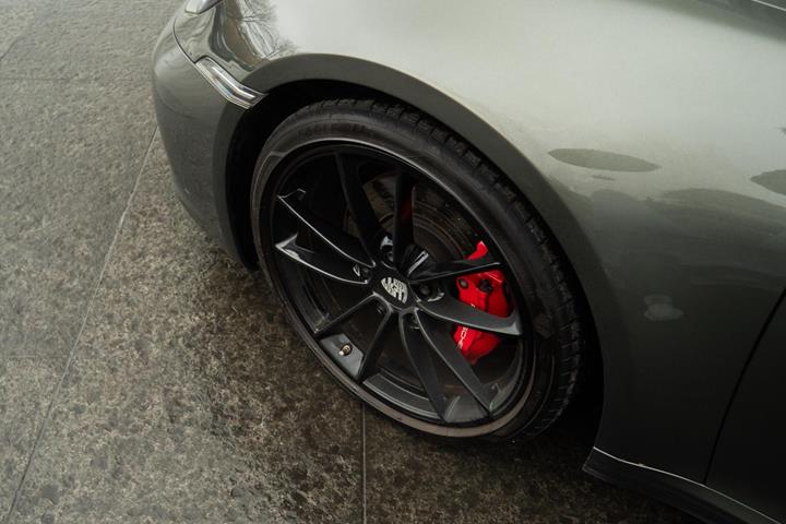Grøn Porsche 911 Carrera S fra 2019