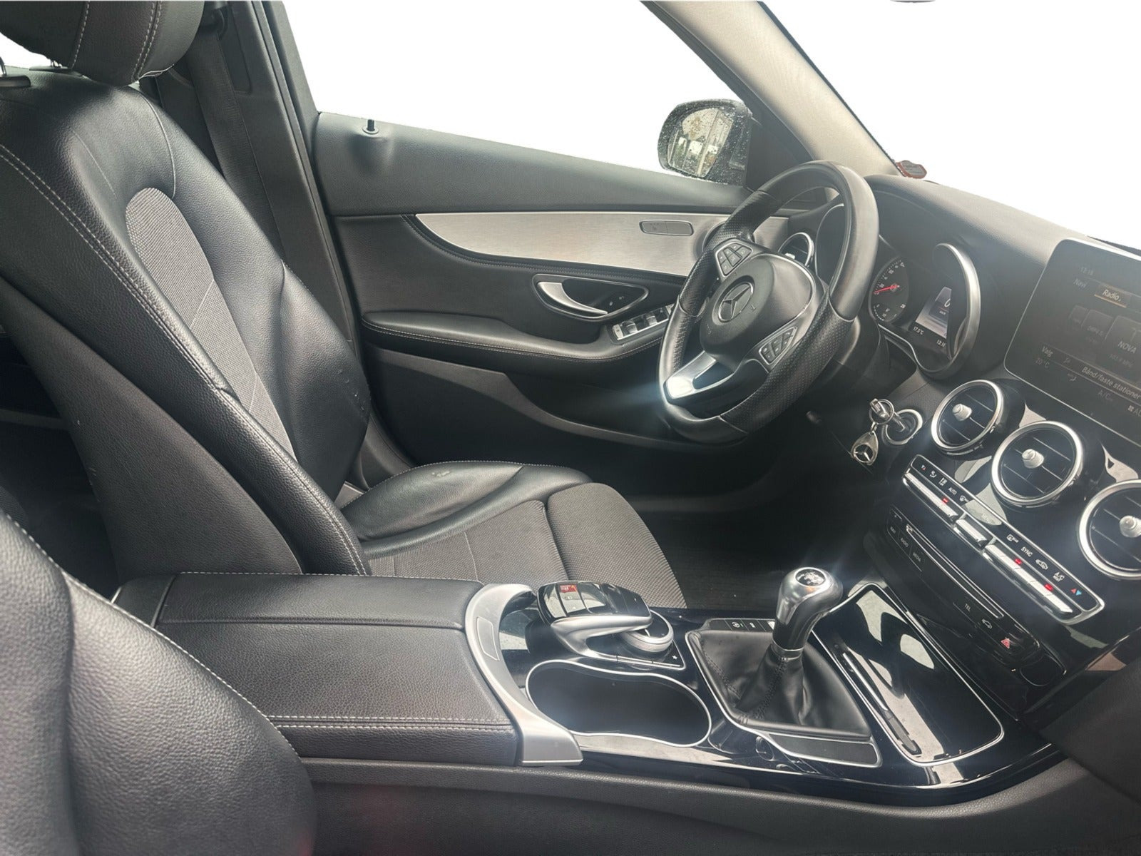 Blå Mercedes C220 fra 2014