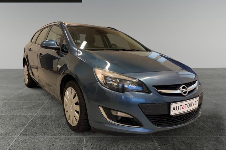 Blå Opel Astra fra 2013