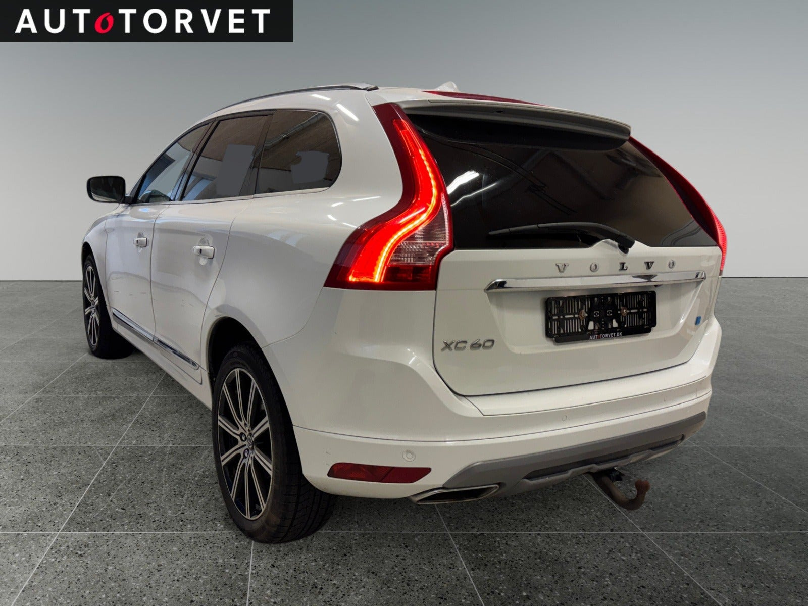 Hvid Volvo XC60 fra 2016