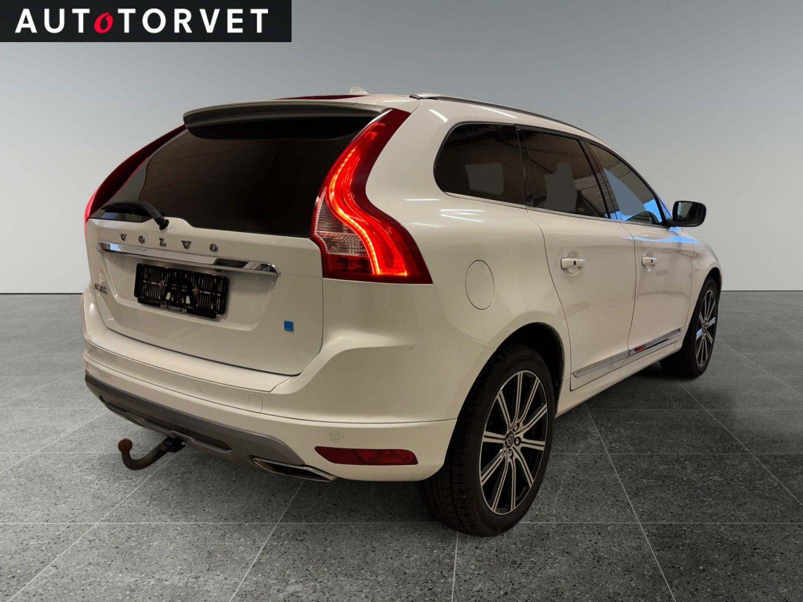 Hvid Volvo XC60 fra 2016